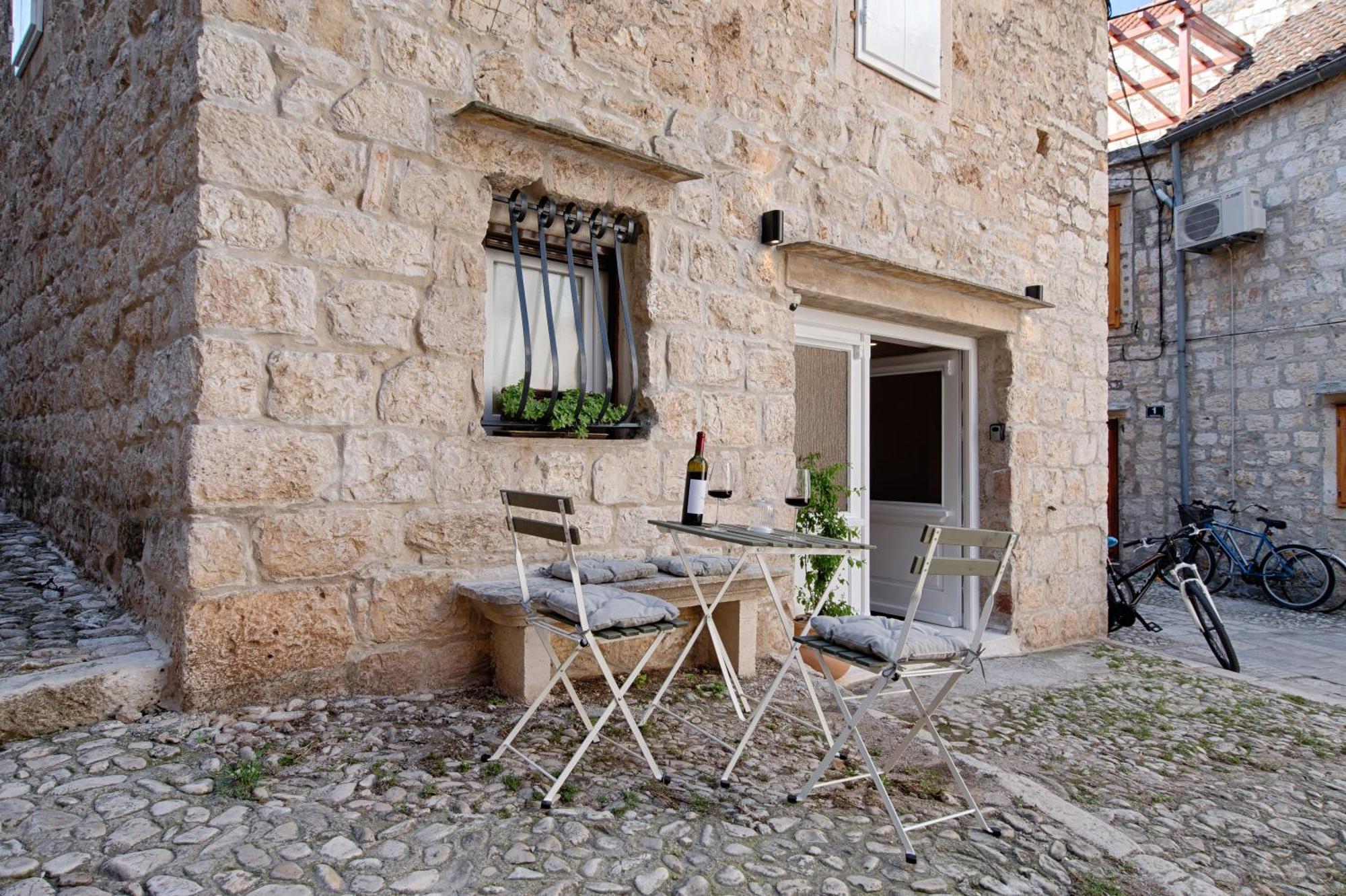 Apartment Kirinkin Vis Zewnętrze zdjęcie